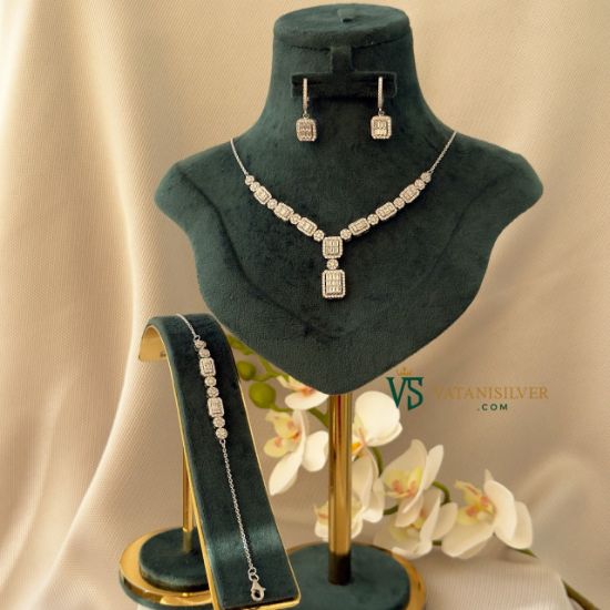 تصویر  سرویس نقره زنانه کد SZE101